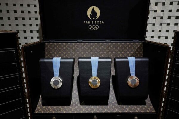 2024_Olympic_Medals_Displayed_at_China_Media_Group_s_Paris_Studio video poster