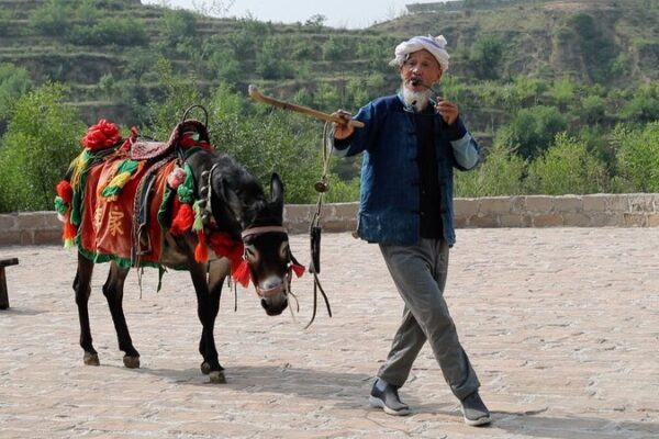 70-Year-Old Villager Revives Loess Plateau Folk Songs in Shanxi’s Lijiashan Village 70_Year_Old_Villager_Revives_Loess_Plateau_Folk_Songs_in_Shanxi_s_Lijiashan_Village video poster