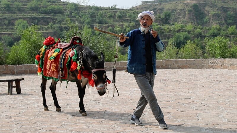 70_Year_Old_Villager_Revives_Loess_Plateau_Folk_Songs_in_Shanxi_s_Lijiashan_Village_poster - Khabar Asia 70_Year_Old_Villager_Revives_Loess_Plateau_Folk_Songs_in_Shanxi_s_Lijiashan_Village video poster