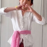 8_Year_Old_Indonesian_Artist_Expresses_Love_for_China_Through_Great_Wall_Painting video poster