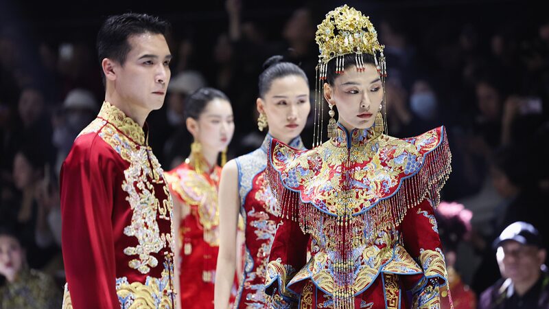 AW24_China_Fashion_Week_Opens_in_Beijing_Emphasizing_Innovation_and_Sustainability - Khabar Asia AW24 China Fashion Week Opens in Beijing, Emphasizing Innovation and Sustainability