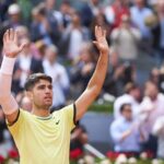 Alcaraz and Sabalenka Begin Title Defenses with Wins at Madrid Open