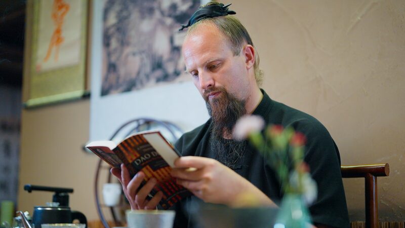 An_American_s_Journey__How_Jake_Pinnick_Became_a_Daoist_Priest_in_Wudang_poster - Khabar Asia An_American_s_Journey__How_Jake_Pinnick_Became_a_Daoist_Priest_in_Wudang video poster
