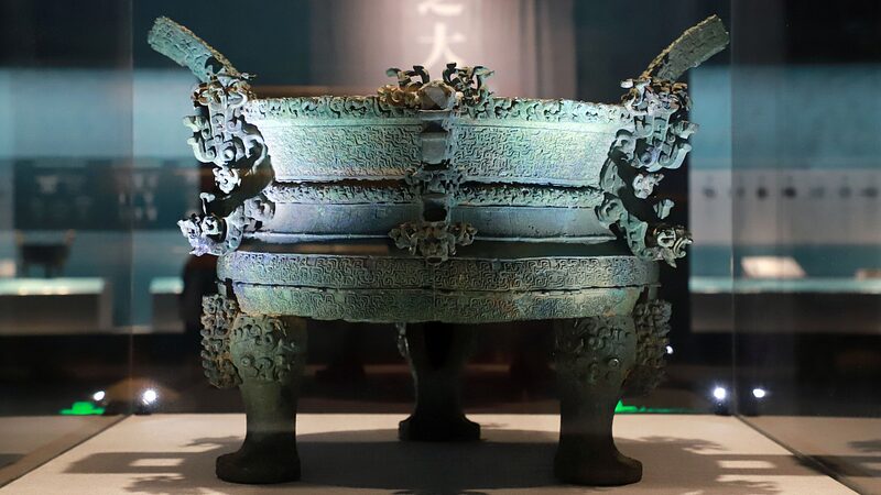 Ancient_Chinese_Civilizations_Unveiled_Xia_Shang_and_Zhou_Artifacts_Displayed_in_Dalian_Museum - Khabar Asia Ancient Chinese Civilizations Unveiled: Xia, Shang, and Zhou Artifacts Displayed in Dalian Museum