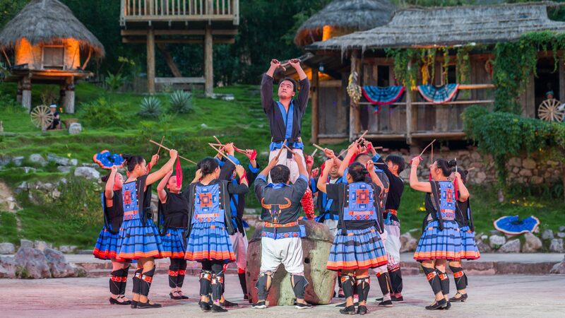 Ancient_Guizhou_Village_Comes_Alive__Yao_Cultural_Show_Captivates_Tourists - Khabar Asia Ancient_Guizhou_Village_Comes_Alive__Yao_Cultural_Show_Captivates_Tourists