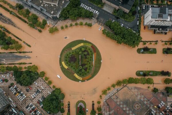 Anhui Hero Sacrifices Life to Save Mother Amid Deadly Floods Anhui Hero Sacrifices Life to Save Mother Amid Deadly Floods
