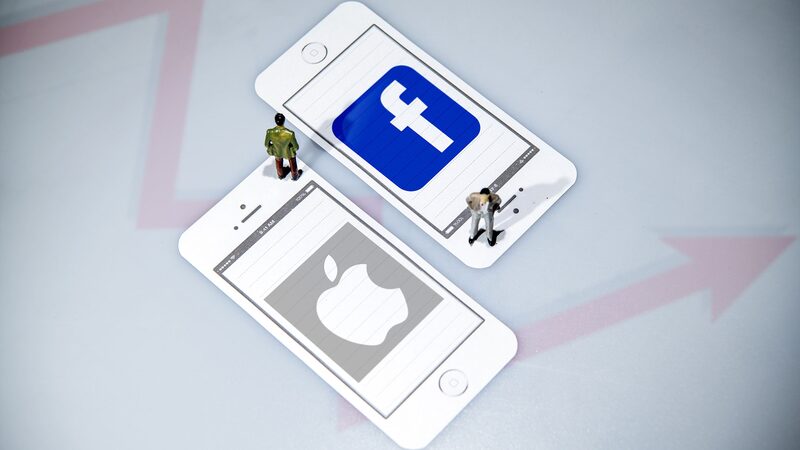 Apple_Rejects_Metas_Llama_AI_Integration_Amid_Privacy_Concerns - Khabar Asia Apple Rejects Meta's Llama AI Integration Amid Privacy Concerns