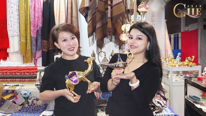 Arab_Artistry_Captivates_at_Shanghai_s_7th_China_International_Import_Expo_poster - Khabar Asia Arab_Artistry_Captivates_at_Shanghai_s_7th_China_International_Import_Expo video poster