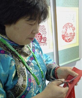 Artisan’s Swift Paper-Cutting Demonstration Highlights China’s Fengning Manchu Craft Artisan_s_Swift_Paper_Cutting_Demonstration_Highlights_China_s_Fengning_Manchu_Craft video poster