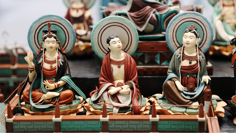 Artist_Brings_Dunhuang_Murals_to_Life_with_Vibrant_Dough_Sculptures - Khabar Asia Artist_Brings_Dunhuang_Murals_to_Life_with_Vibrant_Dough_Sculptures