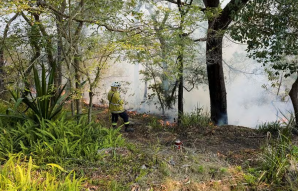 Australia Endures Scorching Heat Wave as Extreme Bushfire Risk Looms Australia Endures Scorching Heat Wave as Extreme Bushfire Risk Looms