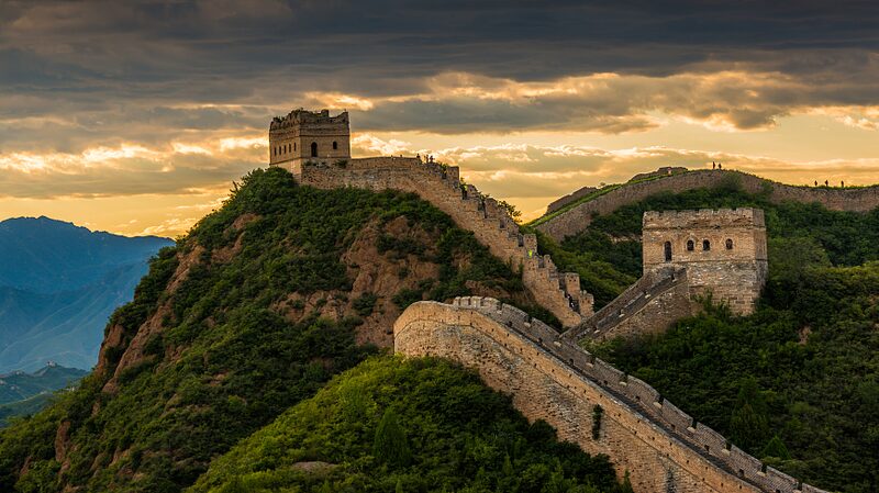 Autumn Splendor: Exploring the Jinshanling Great Wall's Timeless Majesty video poster