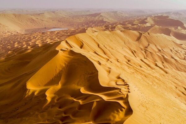 Badain_Jaran_Desert__Towering_Sand_Dunes_and_Hidden_Lakes