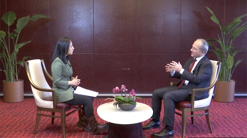 Behind_Sanofi_s_1_Billion_Euro_Investment_in_China