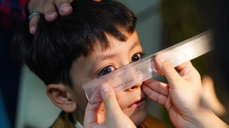 Beijing_Exhibition_Showcases_Chinese_Doctors__Sight_Restoring_Work_in_Central_Asia - Khabar Asia Beijing_Exhibition_Showcases_Chinese_Doctors__Sight_Restoring_Work_in_Central_Asia