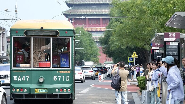 Beijing_s_Central_Axis_Bus_Tour__A_Unique_Journey_Through_History - Khabar Asia Beijing_s_Central_Axis_Bus_Tour__A_Unique_Journey_Through_History