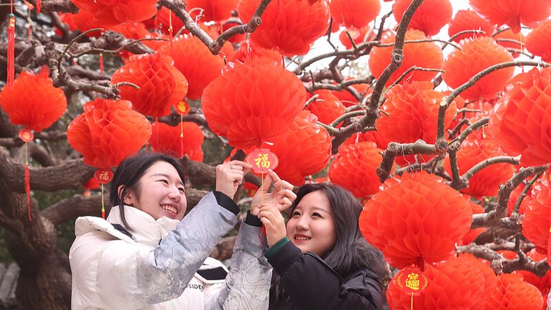 Beijing's Spring Festival Temple Fairs Return After Pandemic Hiatus