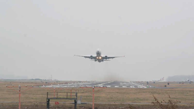 Biden_Advocates_Airline_Compensation_Rule_as_Term_Nears_End_poster - Khabar Asia Biden_Advocates_Airline_Compensation_Rule_as_Term_Nears_End video poster