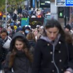 Black Friday Sales Surge in UK Despite COVID-19 Variant Concerns video poster