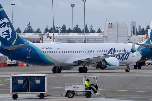 Boeing Denies Fatigue Cracks in 787 Jets Amid Whistleblower Allegations Boeing Denies Fatigue Cracks in 787 Jets Amid Whistleblower Allegations