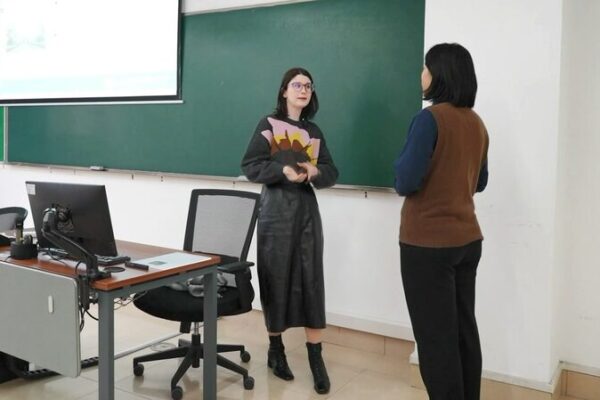Brazilian Lecturer Embraces Life and Teaching in Shanghai Brazilian_Lecturer_Embraces_Life_and_Teaching_in_Shanghai video poster
