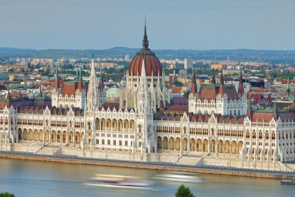 Budapest Beckons: Top Destinations for Asian Travelers in Hungary’s Capital Budapest Beckons: Top Destinations for Asian Travelers in Hungary's Capital