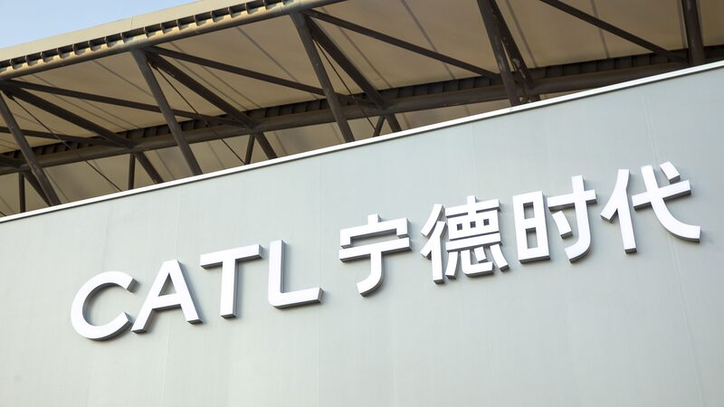 CATL_Unveils_New_Standard_Swappable_Batteries__Eyes_1_000_Swap_Stations_by_2025 - Khabar Asia CATL_Unveils_New_Standard_Swappable_Batteries__Eyes_1_000_Swap_Stations_by_2025