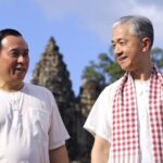 Cambodian_Minister_Welcomes_Chinese_Tourists_During_Angkor_Wat_Visit_with_Ambassador video poster