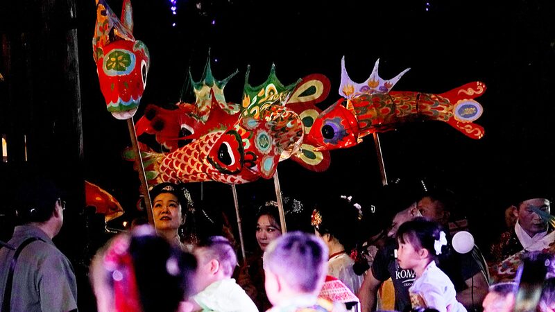 Carp_Lantern_Dance_Lights_Up_Sansha_City_During_Spring_Festival - Khabar Asia Carp_Lantern_Dance_Lights_Up_Sansha_City_During_Spring_Festival