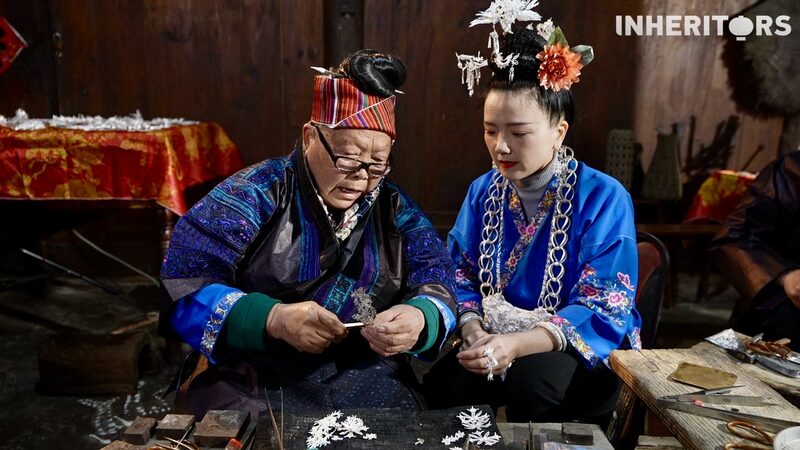 Celebrating_the_Craft_of_Female_Miao_Silversmiths - Khabar Asia Celebrating_the_Craft_of_Female_Miao_Silversmiths