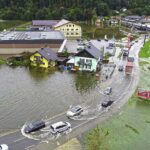 Central_Europe_Flood_Crisis_Worsens_as_Volunteers_Race_to_Build_Defenses