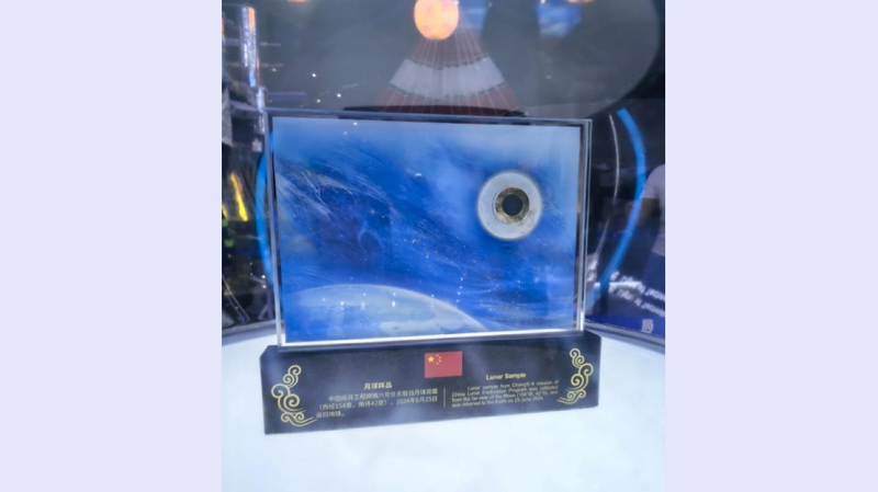 Chang_e_6_Lunar_Samples_Unveiled_at_15th_Airshow_China - Khabar Asia Chang_e_6_Lunar_Samples_Unveiled_at_15th_Airshow_China