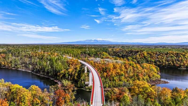 Changbai_Mountain_Captivates_with_Panoramic_Views_and_Waterfalls - Khabar Asia Changbai_Mountain_Captivates_with_Panoramic_Views_and_Waterfalls
