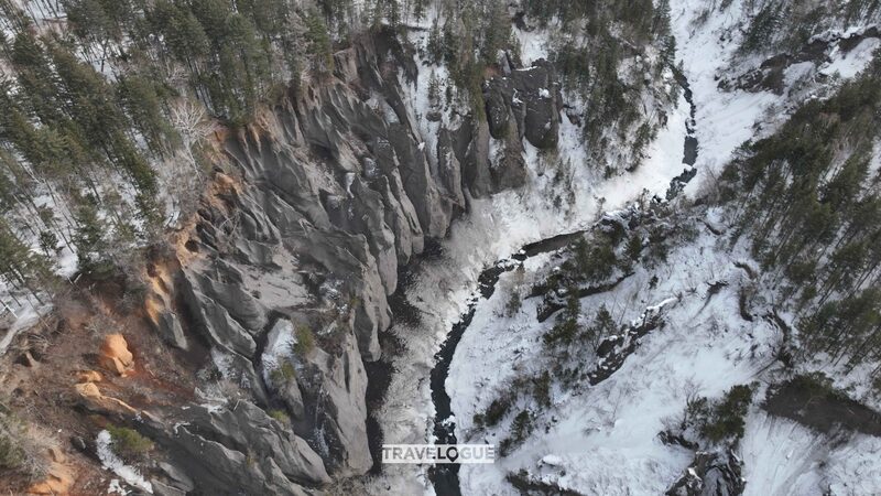 Changbai_Mountains_Volcanic_Valleys_A_Geological_Wonder_in_Northeast_China - Khabar Asia Changbai Mountain's Volcanic Valleys: A Geological Wonder in Northeast China