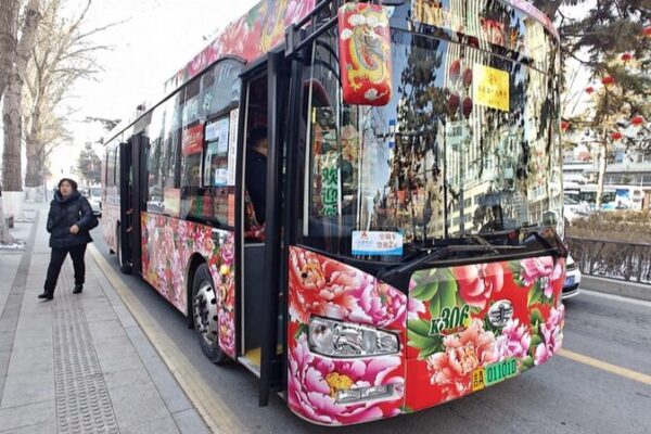 Changchun’s Floral Buses Brighten Winter Tourism Season Changchun's Floral Buses Brighten Winter Tourism Season