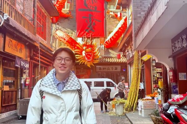 Changsha Celebrates Chinese New Year with Vibrant Temple Fairs and Festivities video poster