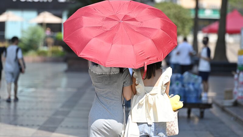 Chengdu_and_Chongqing_Scorch_Under_Prolonged_Red_Heat_Alerts - Khabar Asia Chengdu_and_Chongqing_Scorch_Under_Prolonged_Red_Heat_Alerts