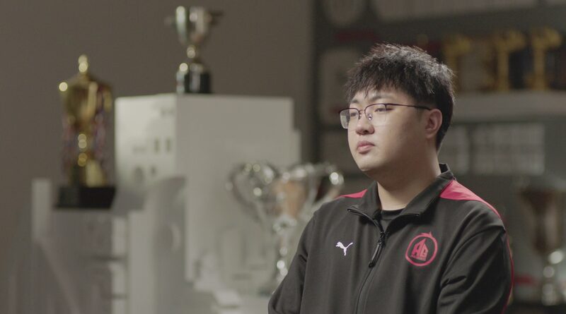 Chengdus_Youth_Embrace_E-Sports_Accelerating_Chinas_Cultural_Shift_poster - Khabar Asia Chengdu's Youth Embrace E-Sports, Accelerating China's Cultural Shift video poster