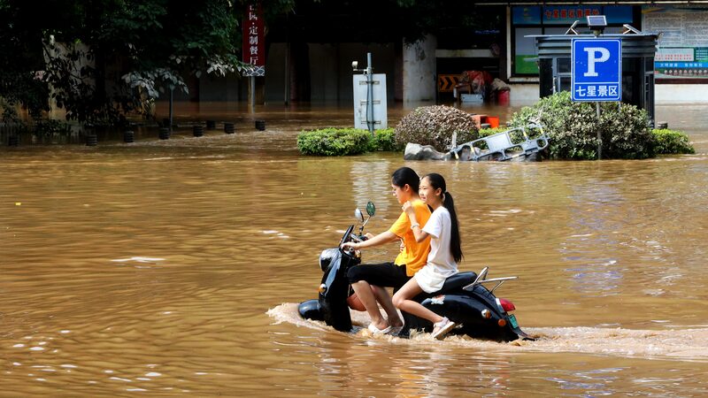 China Allocates $14.7 Million to Restore Flood-Damaged Roads