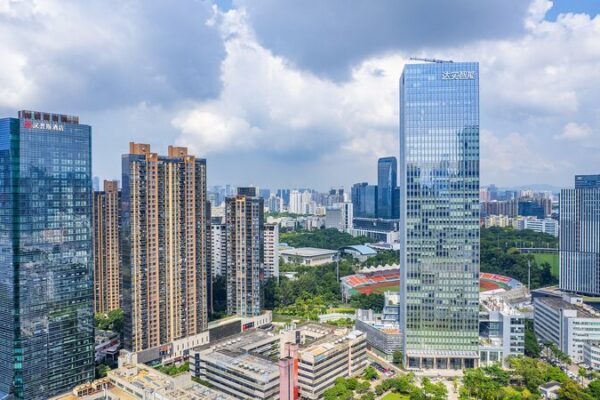 China Amplifies Support for SMEs to Accelerate Innovation China_Amplifies_Support_for_SMEs_to_Accelerate_Innovation