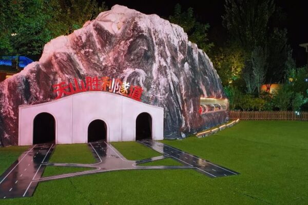 China Builds World's Longest Highway Tunnel Inspired by Ancient Engineering video poster