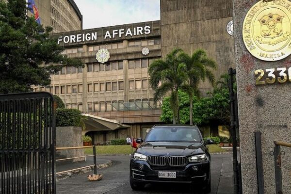 China Calls for Dialogue Amid South China Sea Tensions with Philippines China Calls for Dialogue Amid South China Sea Tensions with Philippines