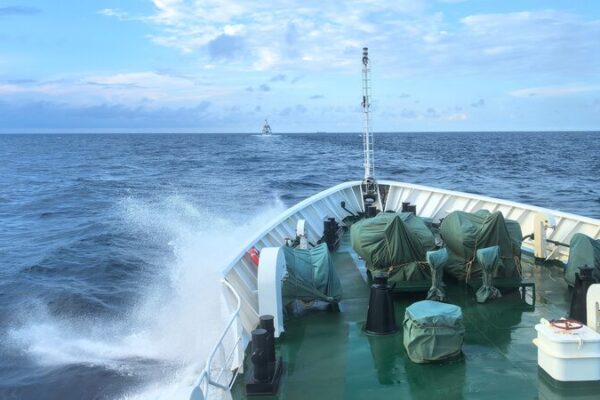 China_Coast_Guard_Lawfully_Controls_Philippine_Vessels_Near_Huangyan_Dao