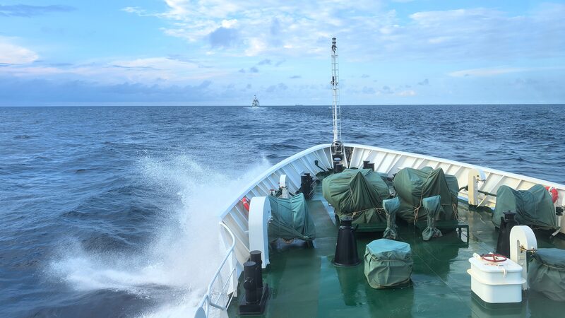 China_Coast_Guard_Lawfully_Controls_Philippine_Vessels_Near_Huangyan_Dao - Khabar Asia China_Coast_Guard_Lawfully_Controls_Philippine_Vessels_Near_Huangyan_Dao