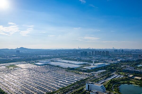 China Eliminates Foreign Investment Restrictions in Manufacturing China_Eliminates_Foreign_Investment_Restrictions_in_Manufacturing