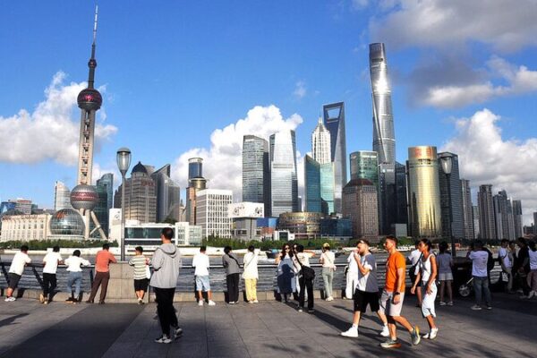 China Enhances Government Investment to Stimulate Economic Growth China_Enhances_Government_Investment_to_Stimulate_Economic_Growth