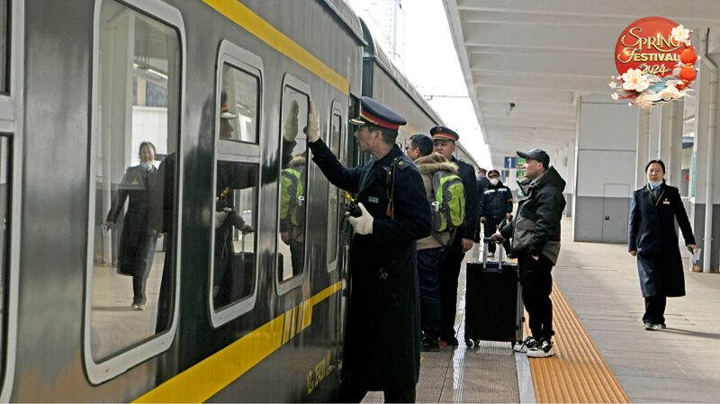 China_Ensures_Smooth_Return_Trips_Amid_Post-Holiday_Travel_Surge_poster - Khabar Asia China Ensures Smooth Return Trips Amid Post-Holiday Travel Surge video poster