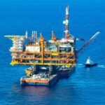 China_Installs_30_000_Tonne_Offshore_Drilling_Platform_in_South_China_Sea
