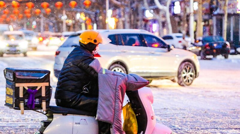 China_Introduces_Minimum_Wage_Protection_for_Delivery_and_Gig_Workers - Khabar Asia China Introduces Minimum Wage Protection for Delivery and Gig Workers