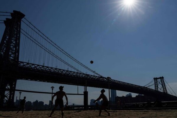 China Issues Early Orange Alert as Extreme Heat Intensifies China Issues Early Orange Alert as Extreme Heat Intensifies